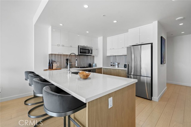 Detail Gallery Image 9 of 28 For 400 S Broadway #2414,  Los Angeles,  CA 90013 - 1 Beds | 1 Baths
