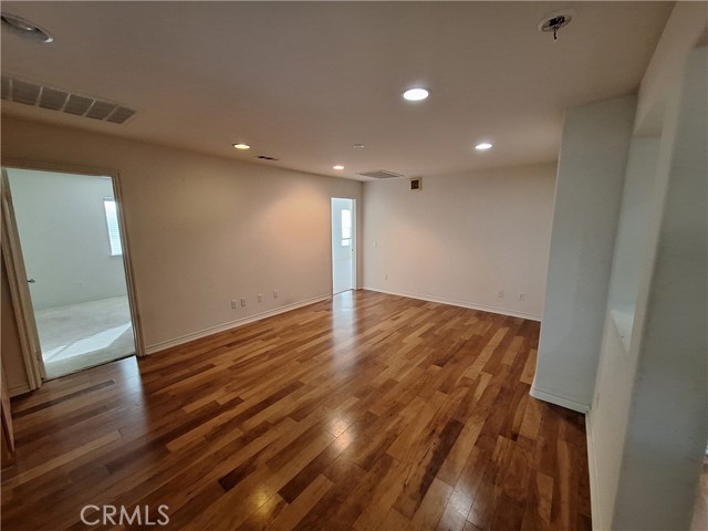 27416 Pinyon Street, Murrieta CA: https://media.crmls.org/medias/64f122ef-6b18-4017-bd42-000ccf1f88bb.jpg