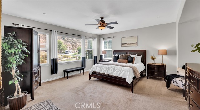 14668 Stageline Lane, Fontana CA: https://media.crmls.org/medias/64f12696-dd24-44df-b3e2-131739bf2bde.jpg