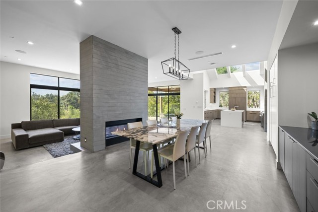 Detail Gallery Image 10 of 53 For 18177 Knoll Hill, Granada Hills,  CA 91344 - 4 Beds | 4/1 Baths