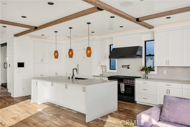 7210 W. Oceanfront, Newport Beach CA: https://media.crmls.org/medias/64f14b2a-6007-4098-9b52-725462e3c226.jpg