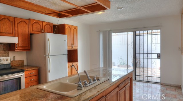 Detail Gallery Image 3 of 11 For 1723 Appleton Way, Pomona,  CA 91767 - 2 Beds | 2 Baths