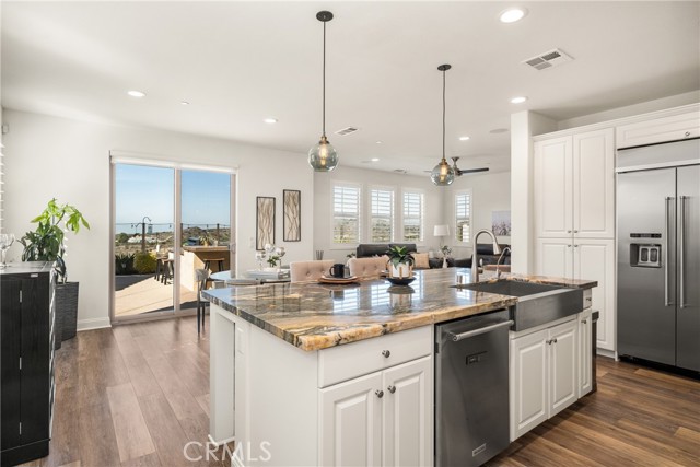 Open-Concept Kitchen and Living Area with Scenic Views