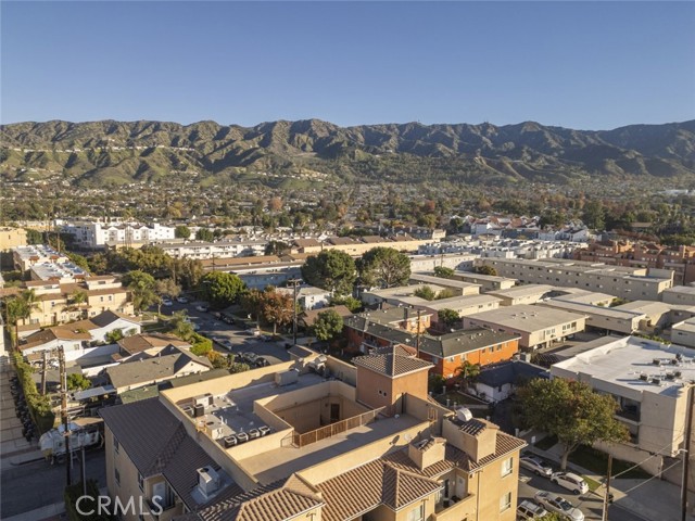 Detail Gallery Image 32 of 33 For 1515 Grismer Ave #302,  Burbank,  CA 91504 - 2 Beds | 2 Baths