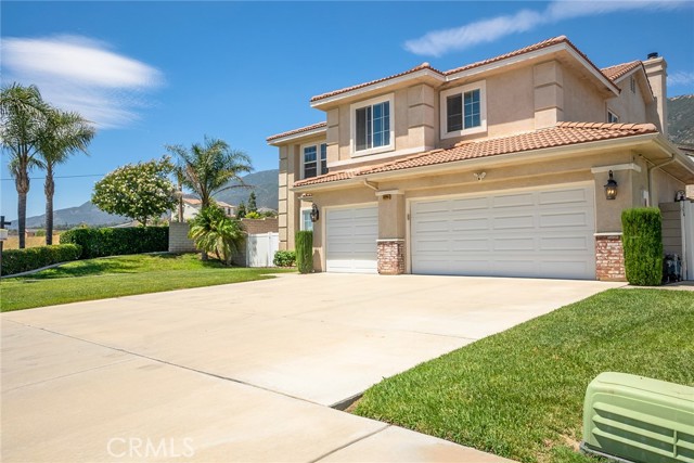 Detail Gallery Image 6 of 59 For 3296 Greystone Rd, San Bernardino,  CA 92407 - 6 Beds | 3 Baths