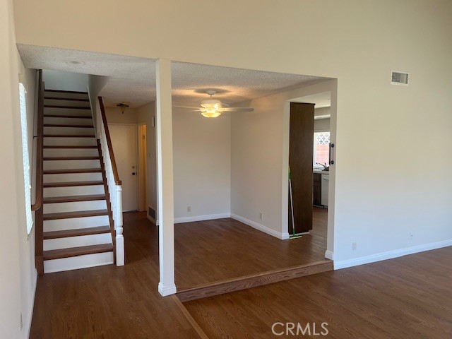 Detail Gallery Image 10 of 21 For 950 W Lamark Ln, Anaheim,  CA 92802 - 3 Beds | 2/1 Baths