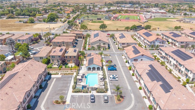 24125 Tuscany Avenue, Murrieta CA: https://media.crmls.org/medias/64f2f7a2-503c-4f32-a6d7-e86a05186bbc.jpg