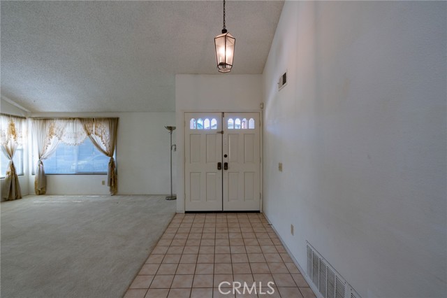 Detail Gallery Image 3 of 51 For 330 Amberwood Dr, Walnut,  CA 91789 - 5 Beds | 3 Baths