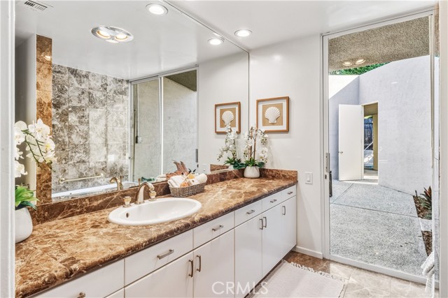 Detail Gallery Image 14 of 35 For 30175 Avenida Tranquila, Rancho Palos Verdes,  CA 90275 - 5 Beds | 2/1 Baths