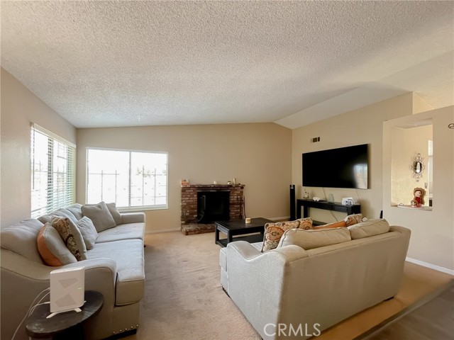 43930 11th E Street, Lancaster CA: https://media.crmls.org/medias/64f37e57-df63-40d4-8462-1dd85b5308fc.jpg