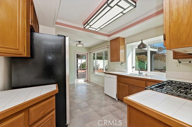 Detail Gallery Image 16 of 38 For 26045 Pinzon Ct, Moreno Valley,  CA 92555 - 4 Beds | 2/1 Baths