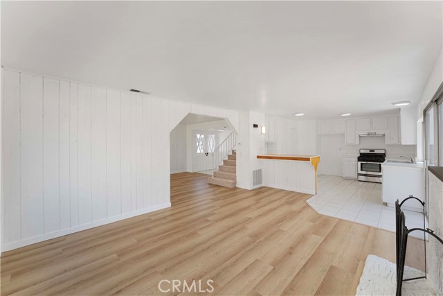 Detail Gallery Image 12 of 33 For 942 E Denwall Dr, Carson,  CA 90746 - 4 Beds | 3 Baths