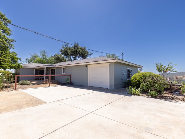 7491 Kingsbury Road, Templeton CA: https://media.crmls.org/medias/64f4cf95-b48f-4568-ade5-fabbb2875b03.jpg