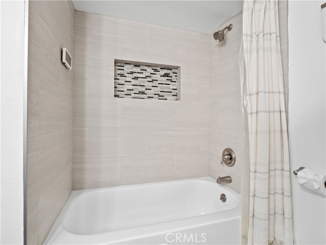896 Moffatt Circle, Simi Valley CA: https://media.crmls.org/medias/64f50e6b-557b-4e6f-ad3d-f7c9ae8f83a4.jpg