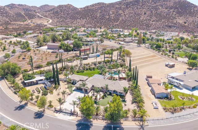 18265 Fort Lauder Lane, Perris CA: https://media.crmls.org/medias/64f518da-95a5-43bd-8e77-511e3815dfe6.jpg