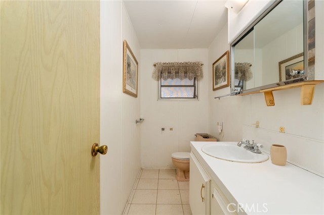 2692 Highland Avenue, Highland CA: https://media.crmls.org/medias/64f5227d-0dfd-4c7b-9f70-3afc05e93269.jpg