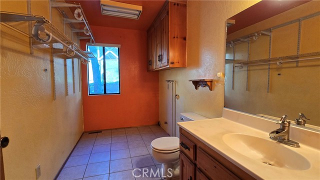 Detail Gallery Image 8 of 19 For 23840 Zuger, Crestline,  CA 92325 - 3 Beds | 2/1 Baths