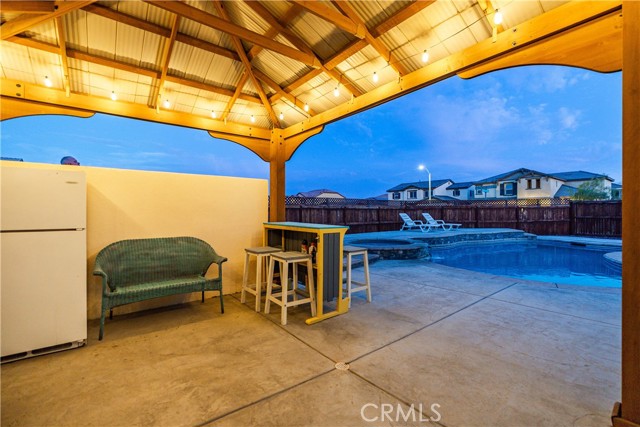 Detail Gallery Image 10 of 49 For 2434 Lugar Hermoso Ct, Rosamond,  CA 93560 - 4 Beds | 2/1 Baths