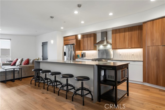 1029 White Knoll Drive, Los Angeles CA: https://media.crmls.org/medias/64f682c1-84fb-4bcb-98f3-3cfc74db6b86.jpg