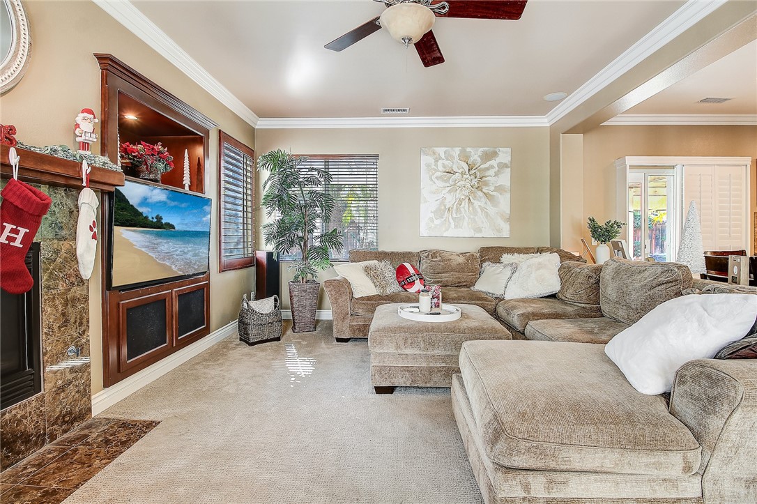 Detail Gallery Image 14 of 61 For 17509 Cedarwood Dr, Riverside,  CA 92503 - 4 Beds | 2/1 Baths