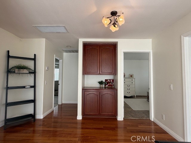 30265 Channel Way Drive, Canyon Lake CA: https://media.crmls.org/medias/64f7f3b4-d5b2-4769-8728-00280597a0a1.jpg