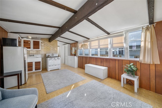 Detail Gallery Image 4 of 20 For 408 Sicily, Morro Bay,  CA 93442 - 1 Beds | 1 Baths