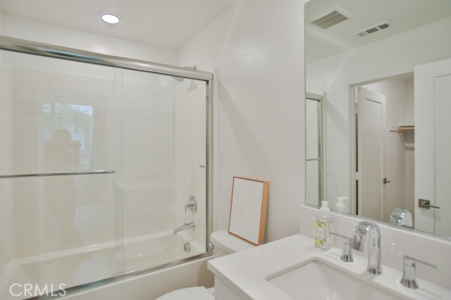 Detail Gallery Image 9 of 58 For 1878 S Westside Dr #44,  Anaheim,  CA 92805 - 3 Beds | 3/1 Baths