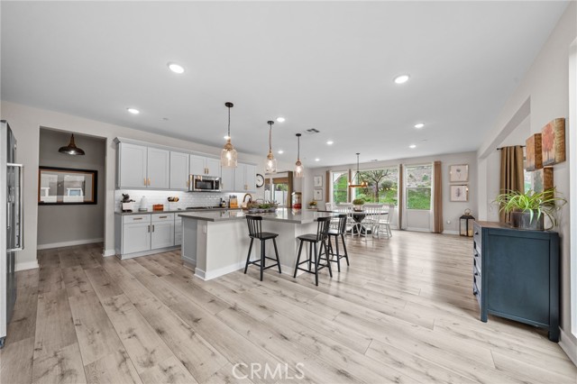 Detail Gallery Image 6 of 55 For 31235 Morgan Horse, Menifee,  CA 92584 - 4 Beds | 3 Baths