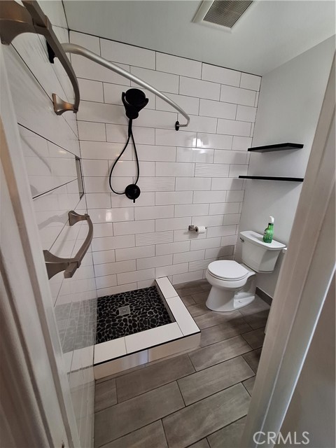 Detail Gallery Image 25 of 49 For 2305 Rockefeller Ln a,  Redondo Beach,  CA 90278 - 3 Beds | 3 Baths