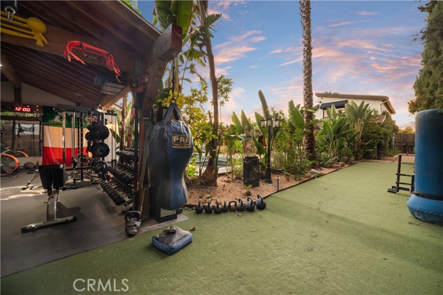 Detail Gallery Image 23 of 29 For 5526 Fulton Ave, Sherman Oaks,  CA 91401 - 4 Beds | 3 Baths