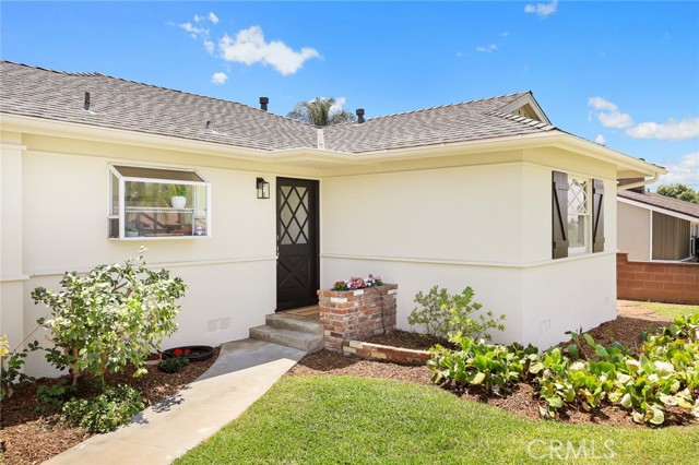 19558 E Dexter Street, Covina CA: https://media.crmls.org/medias/64fb6a71-86bd-4d19-9a05-157f6d08bda8.jpg