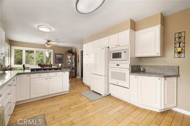 Image 13 of 46 For 7652 Cutting Avenue