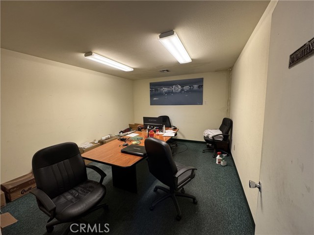 220 N Sunset Avenue, City Of Industry CA: https://media.crmls.org/medias/64fbbf45-3316-4ebf-ae45-64fc3f029627.jpg