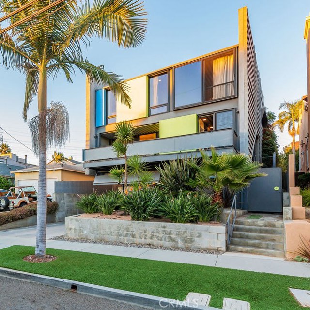 806 Juanita Avenue, Redondo Beach, California 90277, 3 Bedrooms Bedrooms, ,2 BathroomsBathrooms,Residential,Sold,Juanita,SB18289178