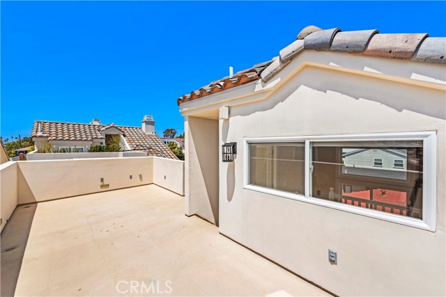 703 Marguerite Avenue, Corona del Mar CA: https://media.crmls.org/medias/64fcddb3-245f-41ce-974e-705eeb351428.jpg