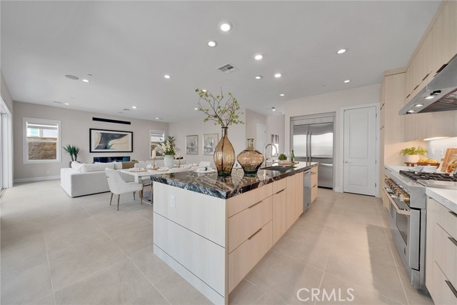 Detail Gallery Image 9 of 53 For 121 Mulberry, Lake Forest,  CA 92630 - 5 Beds | 5 Baths