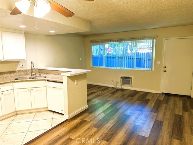 Detail Gallery Image 3 of 6 For 1603 W Palmyra #10,  Orange,  CA 92868 - 1 Beds | 1 Baths