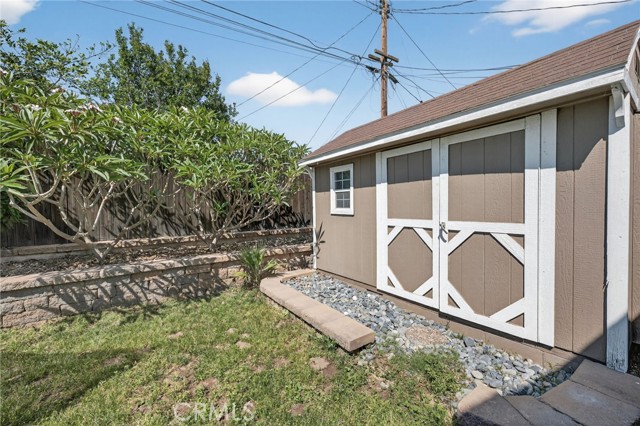 1463 Clock Ave, Redlands CA: https://media.crmls.org/medias/64fe6f54-bc93-4698-84c0-eb94e63dfb3b.jpg