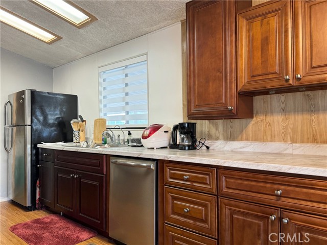 Detail Gallery Image 4 of 8 For 1201 W Valencia Drive #97,  Fullerton,  CA 92833 - 2 Beds | 2 Baths