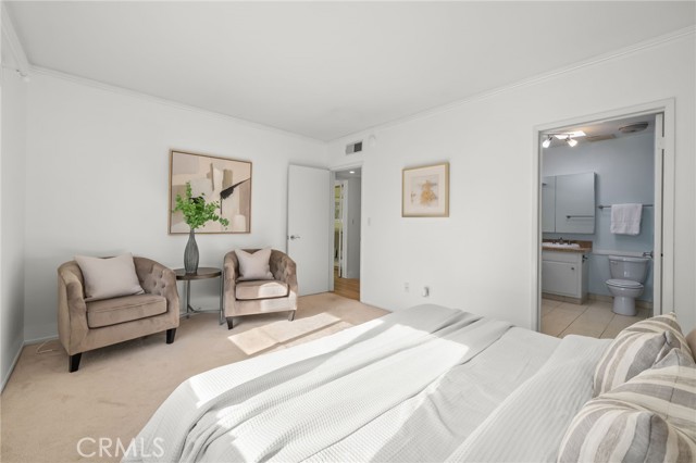 Detail Gallery Image 19 of 45 For 5017 Cartwright #3,  North Hollywood,  CA 91601 - 4 Beds | 2/1 Baths