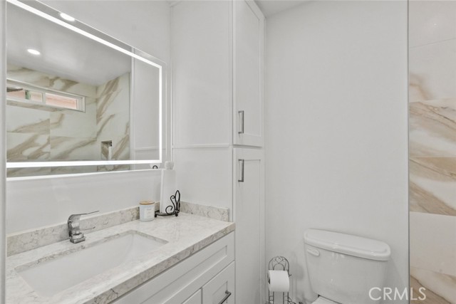 Detail Gallery Image 21 of 28 For 8958 Burnet Ave #B1,  North Hills,  CA 91343 - 2 Beds | 2/1 Baths