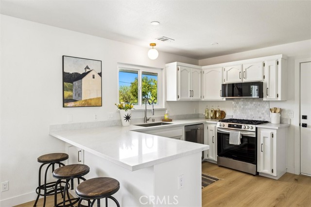 Detail Gallery Image 4 of 53 For 4255 San Benito Rd, Atascadero,  CA 93422 - 3 Beds | 2 Baths