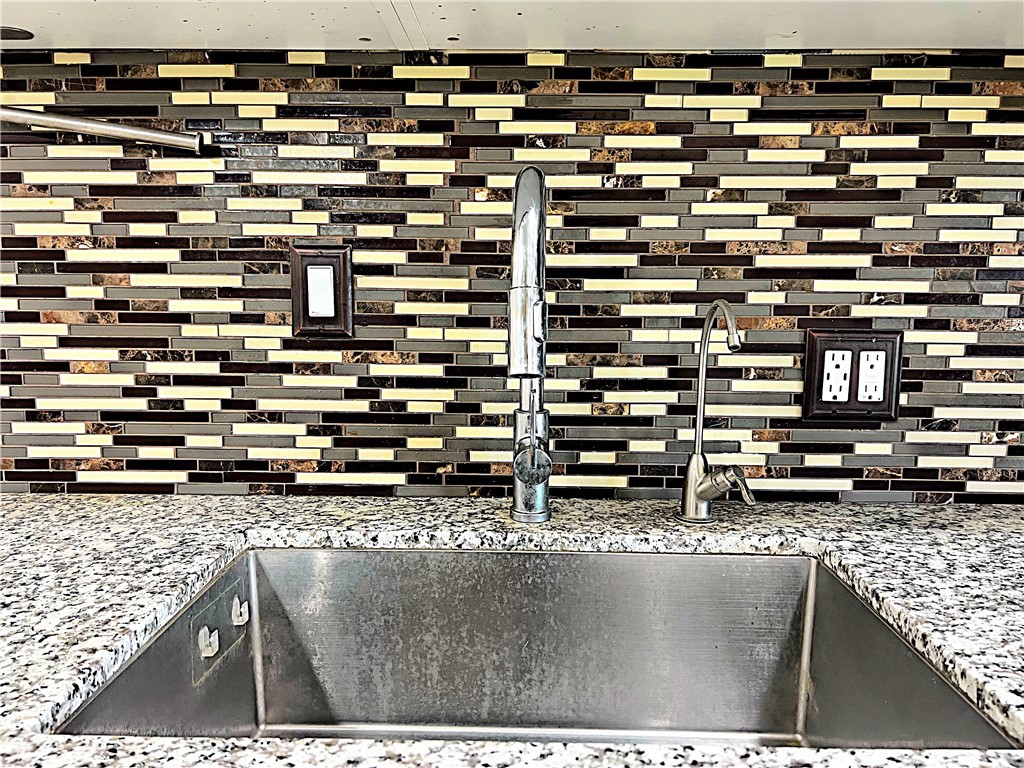 https://media.crmls.org/medias/64ff8a5d-7814-4261-a5b9-049f9a4aace0.jpg?preset=X-Large