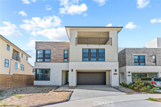 Front Image Thumbnail for CROC26022878