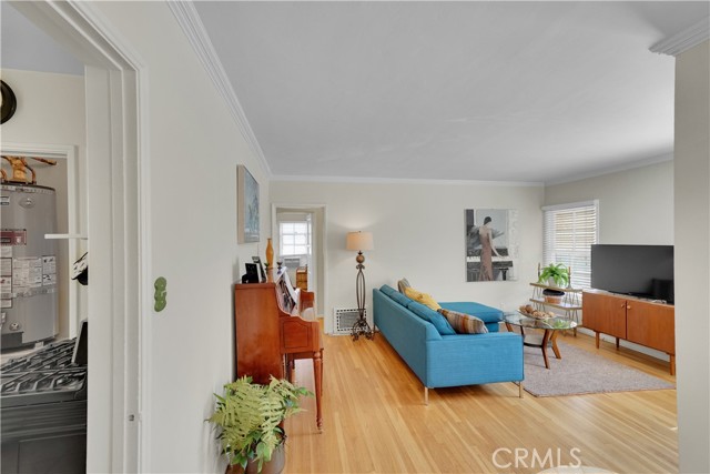 Detail Gallery Image 1 of 32 For 4270 Troost, Studio City,  CA 91604 - 2 Beds | 1 Baths