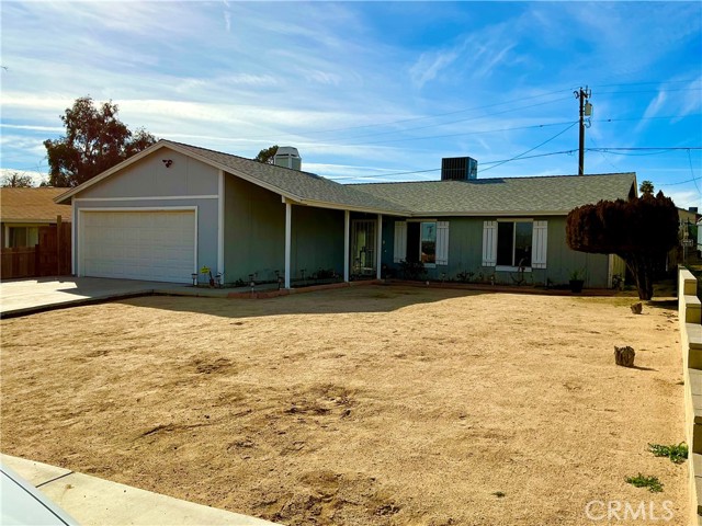 Detail Gallery Image 3 of 42 For 15974 Coronado Dr, Victorville,  CA 92394 - 3 Beds | 2 Baths