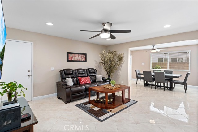 Detail Gallery Image 13 of 49 For 4360 E Addington Dr, Anaheim Hills,  CA 92807 - 4 Beds | 3 Baths