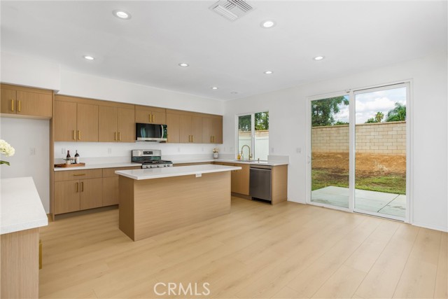 Detail Gallery Image 19 of 52 For 27340 Willow Leaf Rd, Moreno Valley,  CA 92555 - 5 Beds | 4/1 Baths