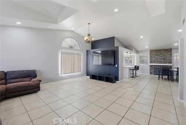 Detail Gallery Image 8 of 25 For 16488 Mountain Street, Lake Elsinore,  CA 92530 - 4 Beds | 2 Baths