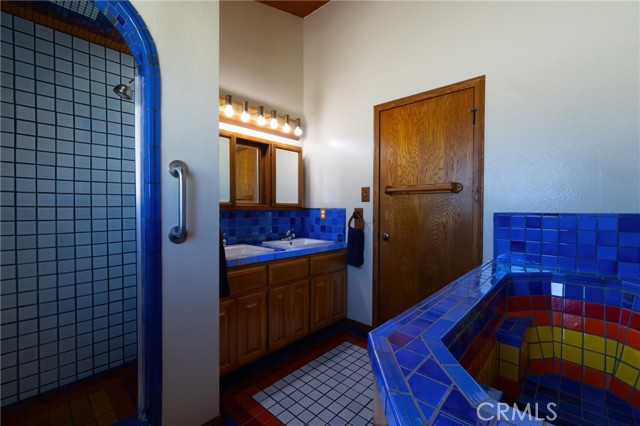 1323 Silvius Avenue, San Pedro CA: https://media.crmls.org/medias/65080580-3453-4f4d-8c2f-ca907045bc9e.jpg